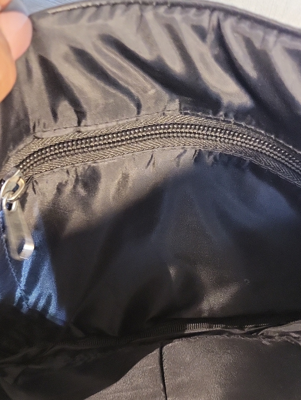 Unik International Leather Concealed Carry Purse - Picture 7 of 8